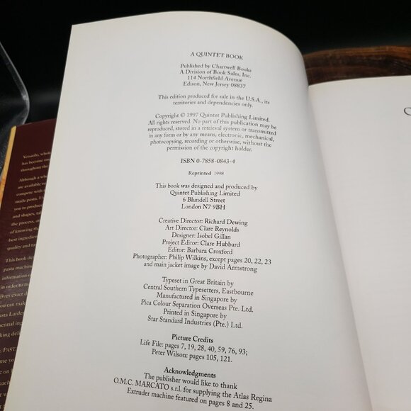 The Pasta Machine Cookbook Gina Steer 1997 Hardcover Chartwell Books 100 Recipe - Picture 3 of 6